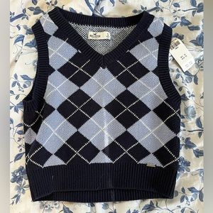 small hollister argyle vest